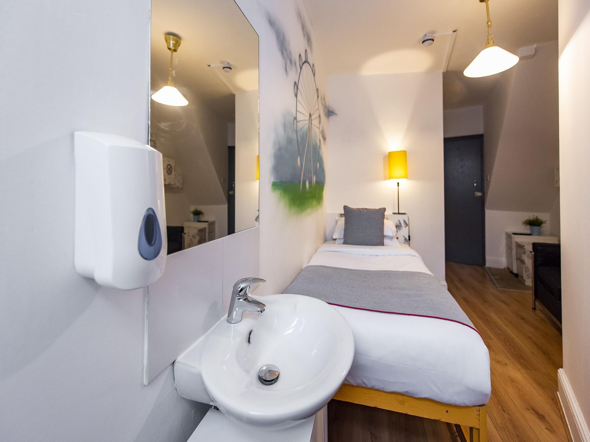 Acomodação com café da manhã  Camden Bnb Hotel 3*